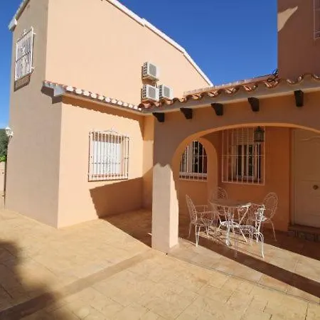 Sleeps 11 With Pool Air Con And Wifi