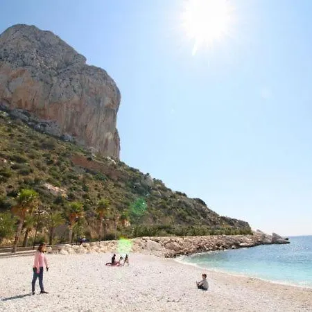 Sleeps 11 With Pool Air Con And Wifi فيلة