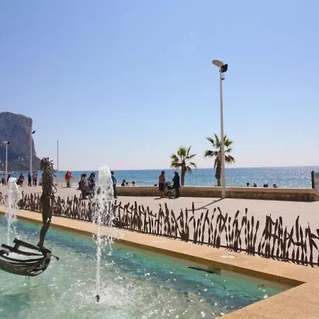 Sleeps 11 With Pool Air Con And Wifi فيلة